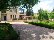 7 otaqlı həyət evi/bağ evi - Novxanı q. - 350 m²