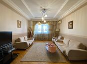 Сдаётся 3-комн. новостройка 140 м², м. Низами, photo 1 from 8