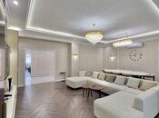 3-комн. новостройка - пос. 8-й мкр - 183 м²
