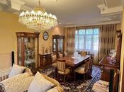 6 otaqlı həyət evi/bağ evi - Əhmədli m. - 200 m²