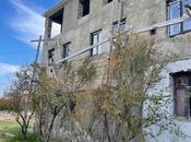 6 otaqlı həyət evi/bağ evi - Novxanı q. - 200 m²