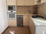 4-комн. вторичка - м. Ичеришехер - 130 м²