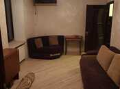 Satılır 2 otaqlı köhnə tikili 65 m², İnşaatçılar m., photo 2 from 8