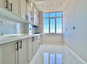 Продаётся 2-комн. новостройка 60 м², м. Кара Караев, photo 1 from 8
