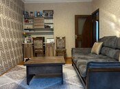 Satılır 2 otaqlı köhnə tikili 65 m², Əhmədli m., photo 2 from 8