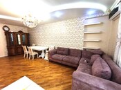 Сдаётся 3-комн. новостройка 90 м², м. Нефтчиляр, photo 1 from 8