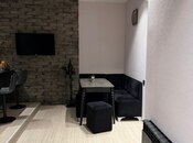 3-комн. новостройка - м. 28 мая - 100 м²