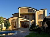 6 otaqlı həyət evi/bağ evi - Novxanı q. - 450 m²