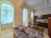 3-комн. вторичка - м. Сахил - 120 м²