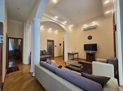 3-комн. вторичка - м. Сахил - 120 м²