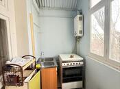 Продаётся 2-комн. вторичка 40 м², м. Элмляр Академиясы, photo 6 from 8