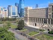 3-комн. вторичка - м. 28 мая - 120 м²