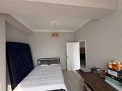 3-комн. новостройка - м. 28 мая - 90 м²