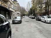3-комн. вторичка - м. Элмляр Академиясы - 65 м²