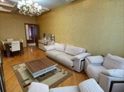 3-комн. новостройка - м. 8 ноября - 150 м²