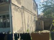 8 otaqlı həyət evi/bağ evi - Bakıxanov q. - 250 m²