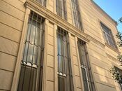 9 otaqlı həyət evi/bağ evi - Nəsimi m. - 460 m²