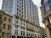 Сдаётся 2-комн. новостройка 74 м², м. Ичеришехер, photo 1 from 8