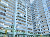 Продаётся 3-комн. новостройка 120 м², м. Кара Караев, photo 1 from 8
