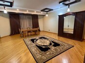 3-комн. новостройка - м. 8 ноября - 140 м²