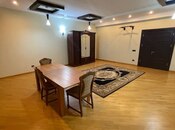3-комн. новостройка - м. 8 ноября - 140 м²