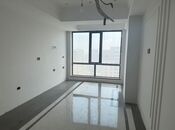 3-комн. новостройка - м. 28 мая - 130 м²