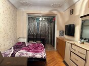 2-комн. вторичка - м. Элмляр Академиясы - 50 м²