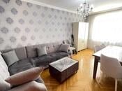 Сдаётся 3-комн. вторичка 80 м², м. Кара Караев, photo 1 from 8