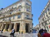 Elan №6132471 - Bakı, Sahil m., 3 otaqlı, 110 m², 2/5 mərtəbə