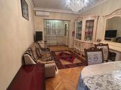 2 otaqlı köhnə tikili - Azadlıq Prospekti m. - 65 m²