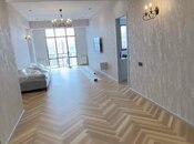 3-комн. новостройка - м. 28 мая - 100 м²