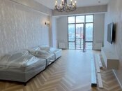 3-комн. новостройка - м. 28 мая - 100 м²