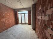3-комн. новостройка - м. 28 мая - 80 м²