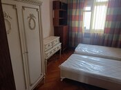 2-комн. вторичка - м. Элмляр Академиясы - 65 м²