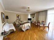 3-комн. новостройка - м. 28 мая - 140 м²