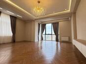 3-комн. новостройка - м. 28 мая - 125 м²