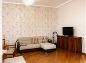 2-комн. новостройка - м. Элмляр Академиясы - 82 м²