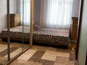Сдаётся 2-комн. вторичка 70 м², м. Ичеришехер, photo 4 from 8