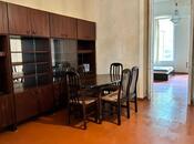 Satılır 2 otaqlı köhnə tikili 70 m², Nəsimi r., photo 2 from 8