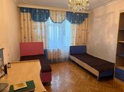 3-комн. вторичка - м. Нефтчиляр - 70 м²