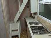 2 otaqlı köhnə tikili - 8 Noyabr m. - 65 m²