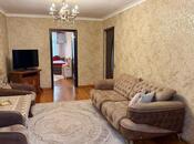 Satılır 3 otaqlı köhnə tikili 63 m², Qara Qarayev m., photo 2 from 6