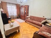 3 otaqlı köhnə tikili - 8 Noyabr m. - 85 m²