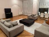 3-комн. новостройка - м. 28 мая - 140 м²