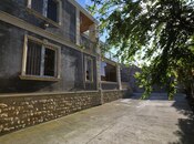 5 otaqlı həyət evi/bağ evi - Qaraçuxur q. - 280 m²