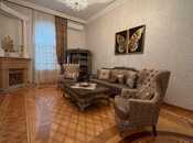 Satılır 7 otaqlı köhnə tikili 450 m², Sahil m., photo 5 from 8