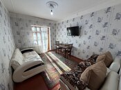 Satılır 2 otaqlı köhnə tikili 65 m², İnşaatçılar m., photo 1 from 8