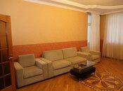 Сдаётся 3-комн. новостройка 125 м², м. Низами, photo 1 from 8