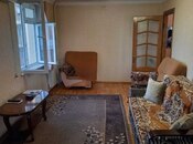 Satılır 1 otaqlı köhnə tikili 33 m², Nizami m., photo 1 from 8