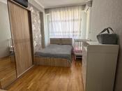 Satılır 2 otaqlı köhnə tikili 71 m², Qara Qarayev m., photo 4 from 8